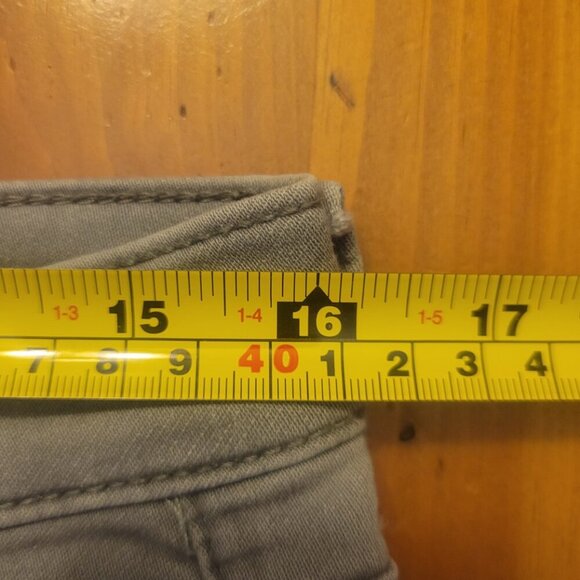 GAP Women's Girlfriend Gray Tapered Jean - Size 8/29 - Picture 10 of 12